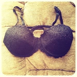More Cushion For The Pushin' | Black lace bra
