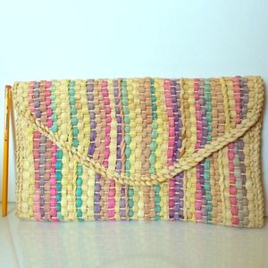 Summery pastel straw clutch