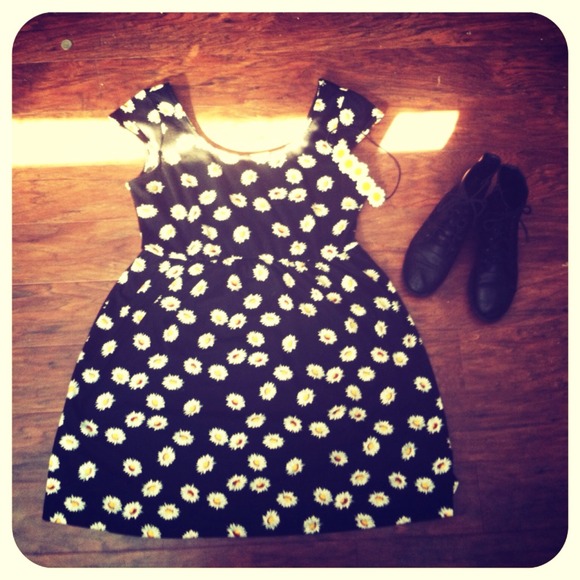 (SOLD) Field of Daisies | Daisy dress🌼