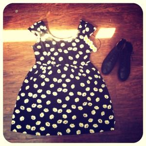 (SOLD) Field of Daisies | Daisy dress🌼