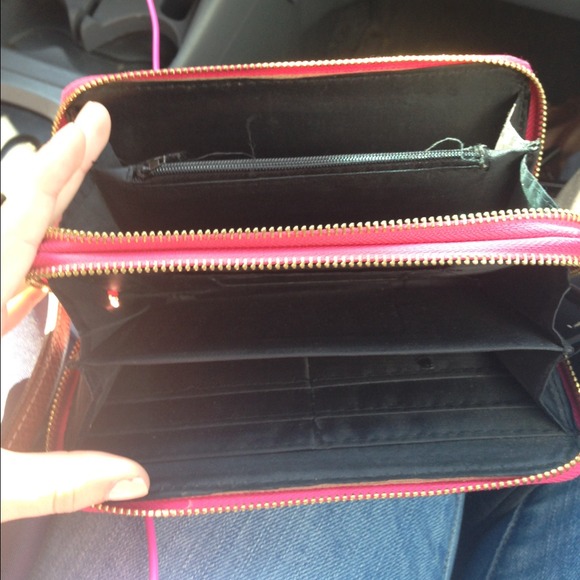wallet - Picture 2 of 3
