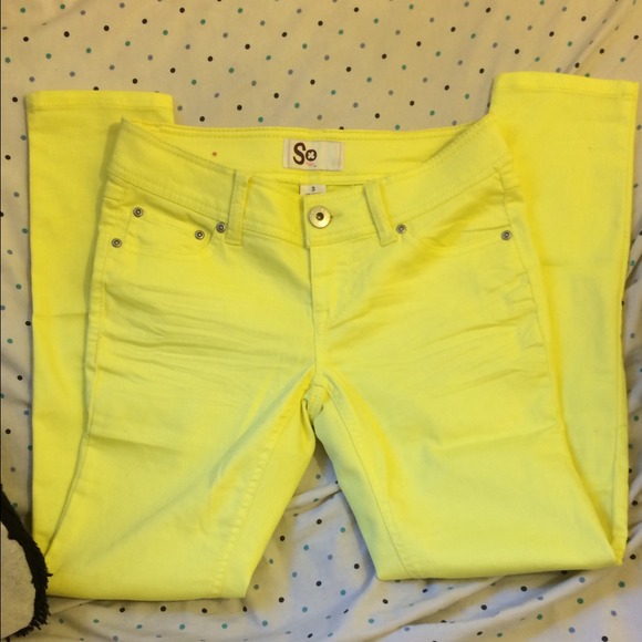 Yellow skinny jeans !!!! From kohls