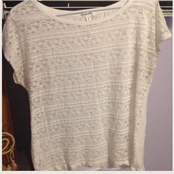 🎀Cute white lace front top🎀 - Picture 3 of 3