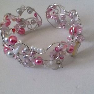 Pink wire Bracelet