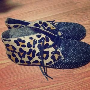 House of Harlow Lace Up Booties