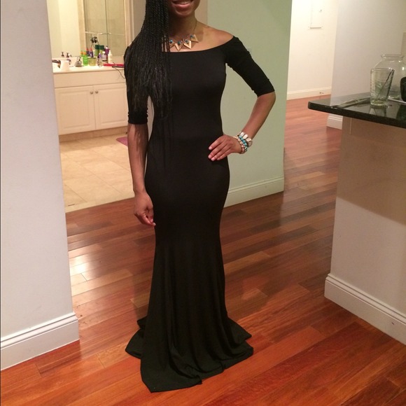 Beautiful stretchy long black mermaid dress