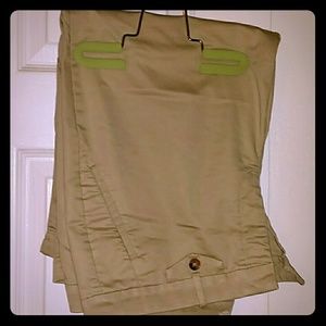 Dockers khaki capri pants