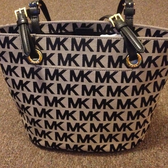 🚫SOLD🚫 Michael Kors bag on Vinted - Picture 1 of 3