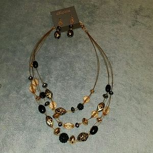Leopard necklace and earring set.