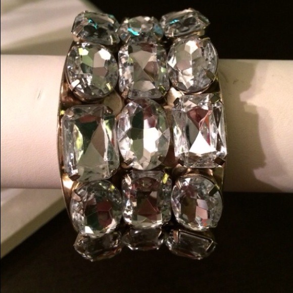 SOLD!! ⭐️REDUCED! PRICE IS FIRM⭐️ Cuff Bracelet