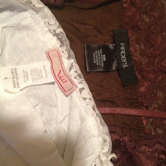 Two tanks - Picture 3 of 3