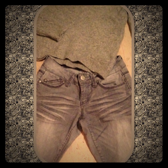 l.e.i. Skinny's