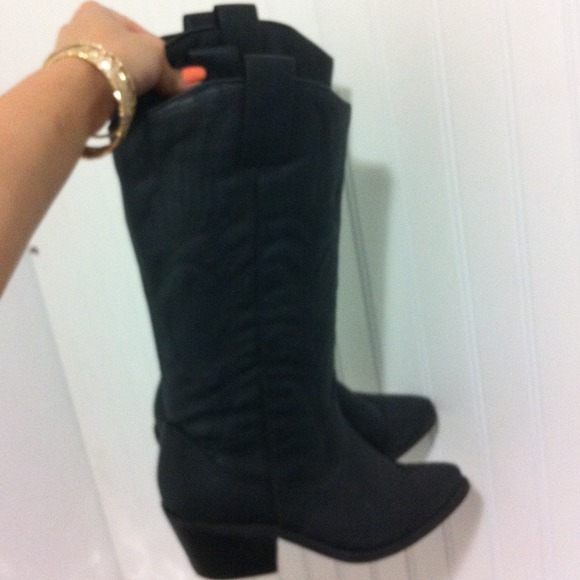 Cowboy/western boots