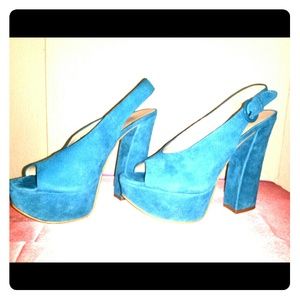 CHINESE LAUNDRY PEEP TOE HEELS