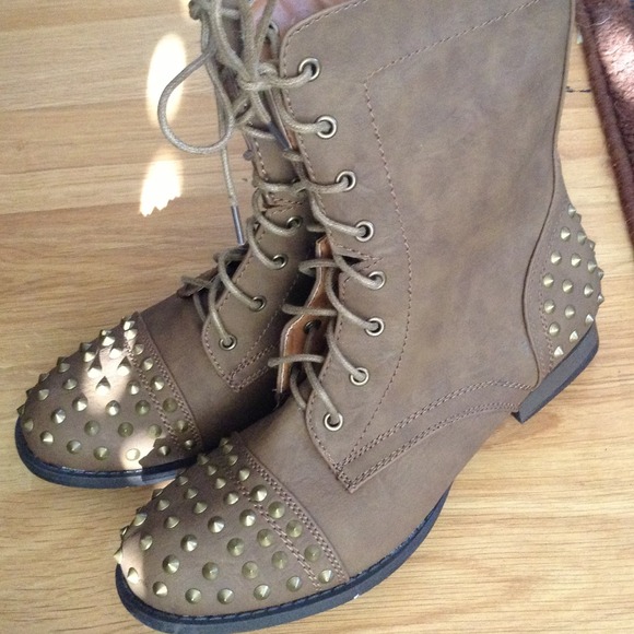 Brown Combat boots with studs