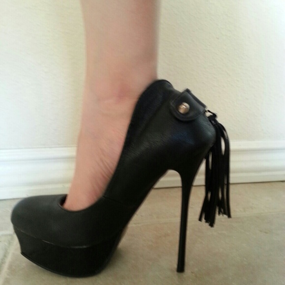 Amazingly sexy platform heels
