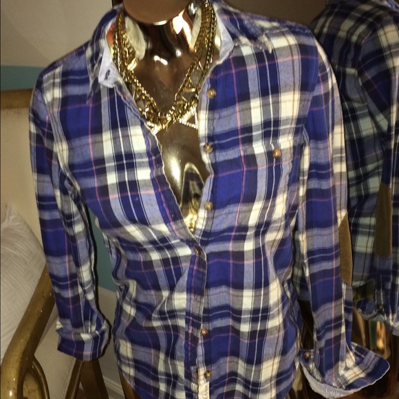 🔴Plaid Button Up