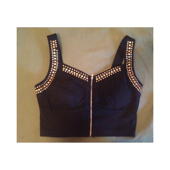 Studded crop top 😍