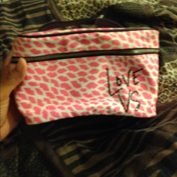 Victoria secret makeup bag - Picture 1 of 1