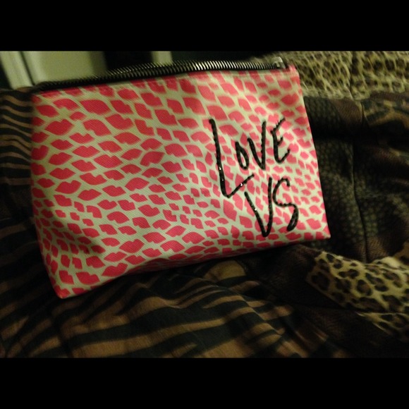 Victoria secret makeup bag - Picture 1 of 1