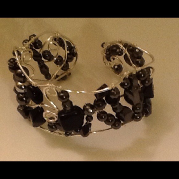 Hematite wire bracelet - Picture 1 of 1