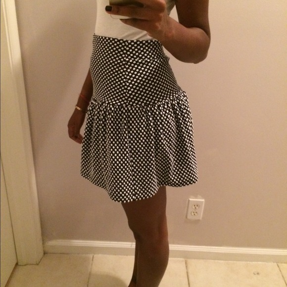 🔴Skirt - Picture 2 of 3
