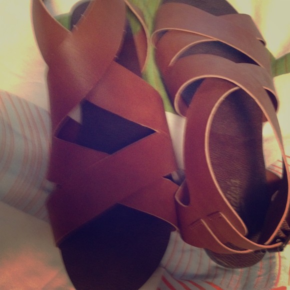 Strappy summer sandal