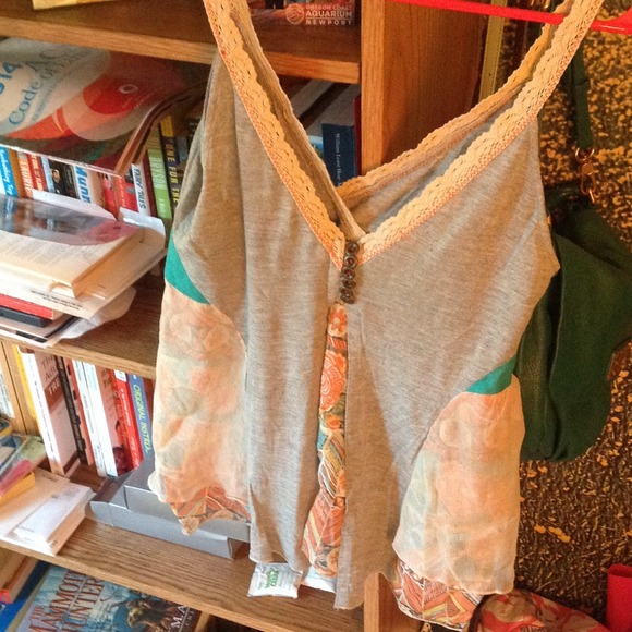 Backless Tank - Picture 2 of 4