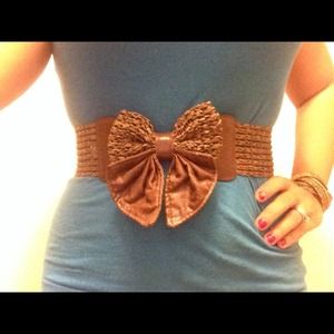 Brown bow belt