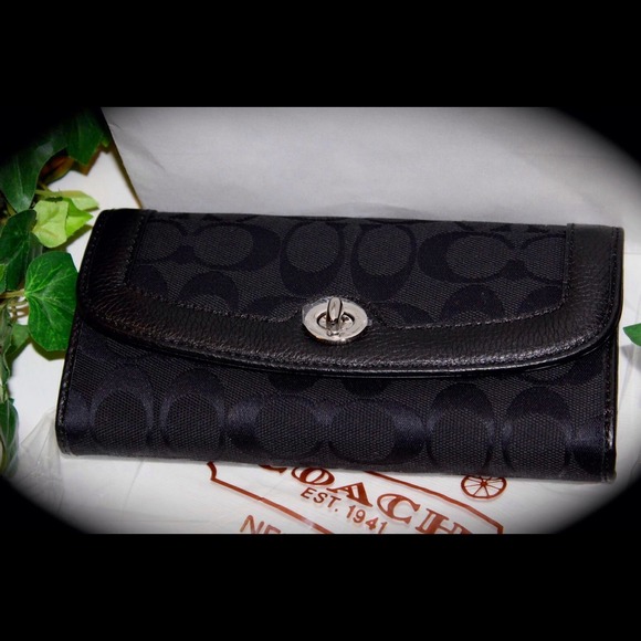 📍SOLD📍 SOLD📍STUNNING COACH SATCHEL & WALLET!! - Picture 2 of 4