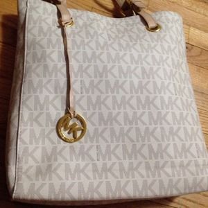 Michael Kors Tote