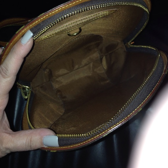 Authentic Louis Vuitton Ellipse Backpack - Picture 4 of 4