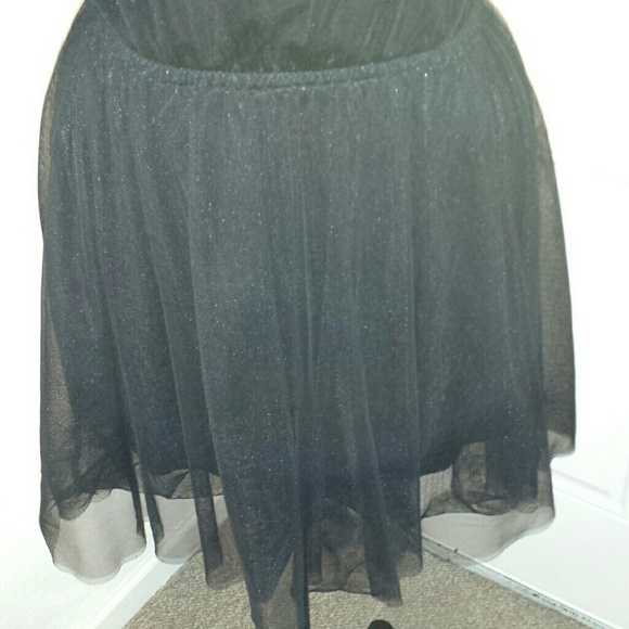 Classy black dress - Picture 3 of 3