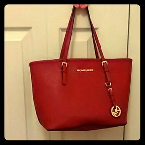 Trade for @marissssmarie Michael Kor SM Tote