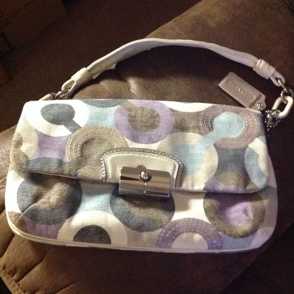 Authentic signature Coach handbag - Picture 2 of 4