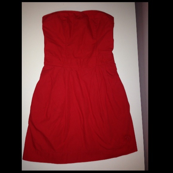 Red strapless Abercrombie dress