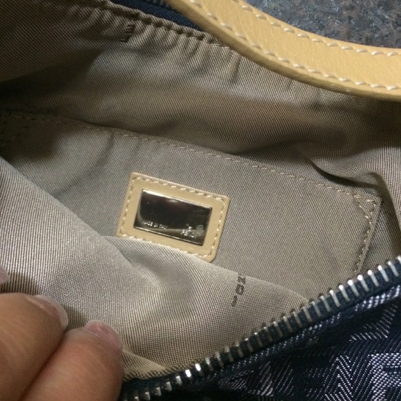 Fendi handbag - Picture 2 of 4
