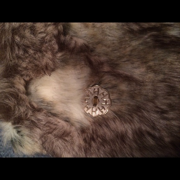 HUGGRZ UGG COVERS (BRAND NEW) - Picture 2 of 3