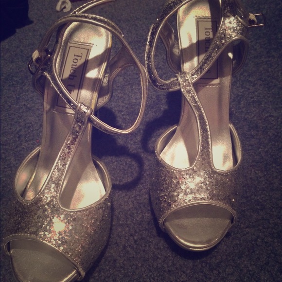 touch up silver glitter heels
