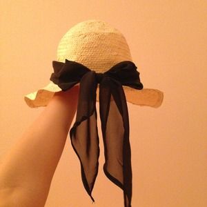 H&M Accessories - π Ribboned straw hat π H&M Accessories - π Ribboned straw hat π