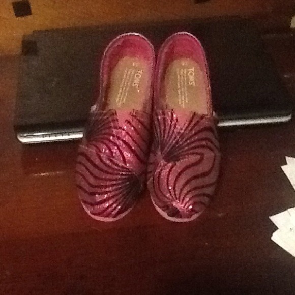 Toms
