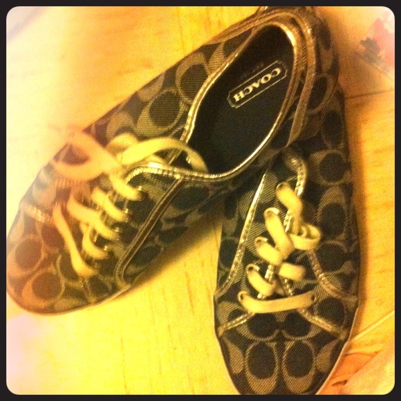 Couch shoes