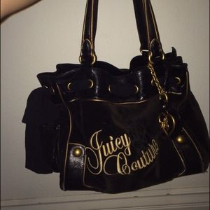 Juicy couture tote bag ... Price IS negotiable!‼️
