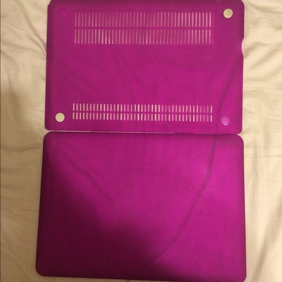 Protective MacBook Pro case