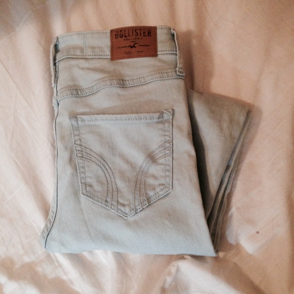 Hollister high waisted skinny jeans