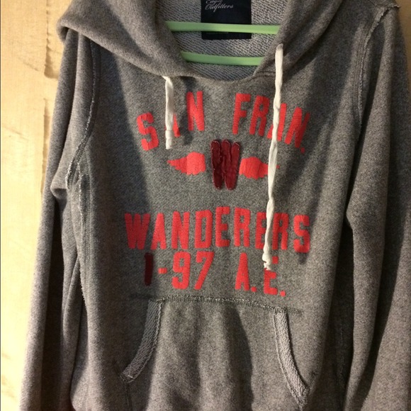 Outfitter sweat shirt