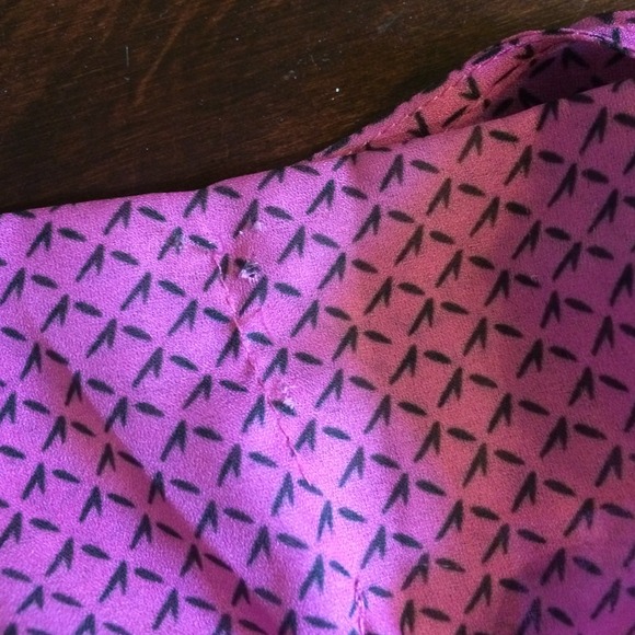 Bright pink patterned print top - Picture 3 of 3
