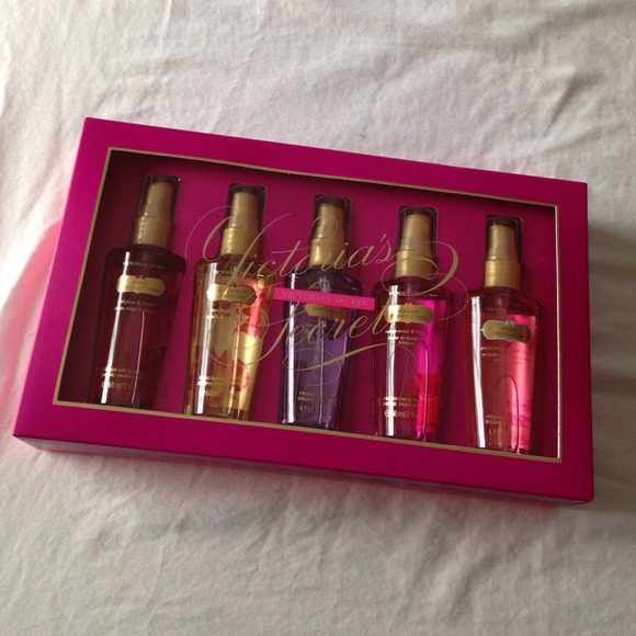 BRAND NEW Victoria's Secret Fragrances (Set of 5!)