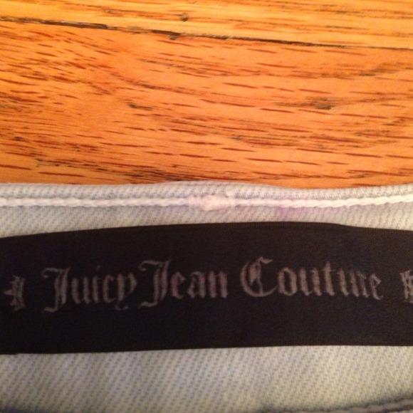 Juicy Couture Shorts - Picture 2 of 3