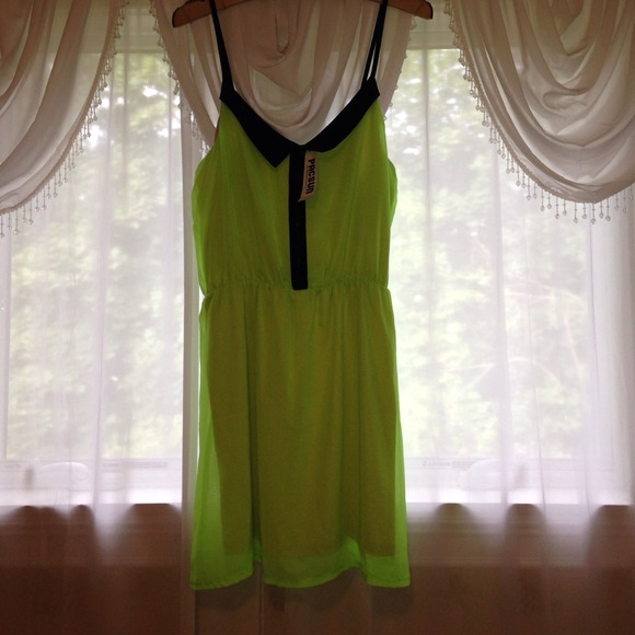 BRAND NEW! KIRRA LIME GREEN DRESS